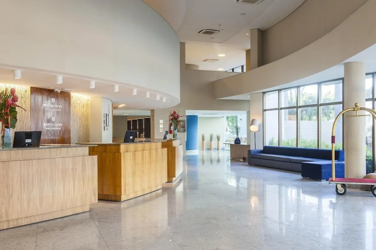 Апартаменты Hotel Beach Class Convention Boa Viagem 196 - Flat Privado - Ресифи
